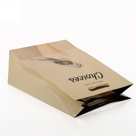Custom Printed Paper Bags Gift Packaging With Die Cut Patch Handle